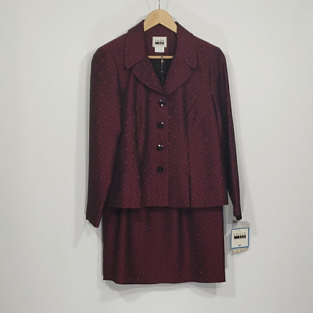 Vintage NWT Leslie Fay  2 Piece Purple Textured Suit Set  Jacket & Skirt Sz 8P